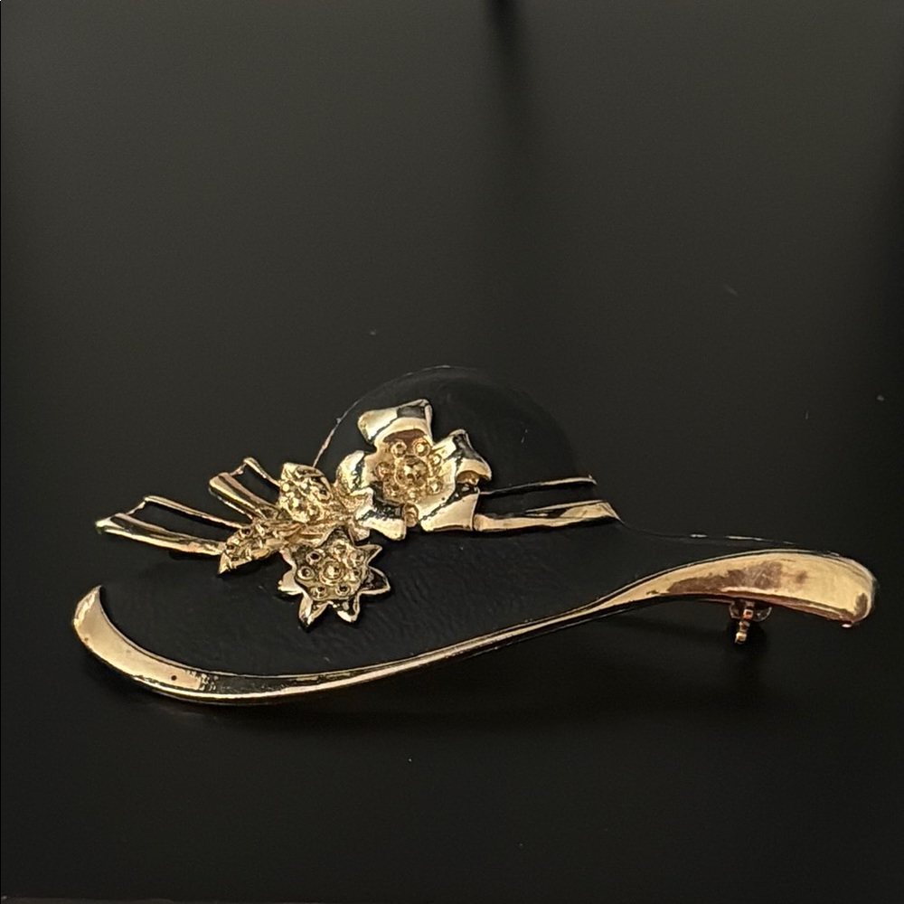 Vintage Black and Gold Hat Brooch
